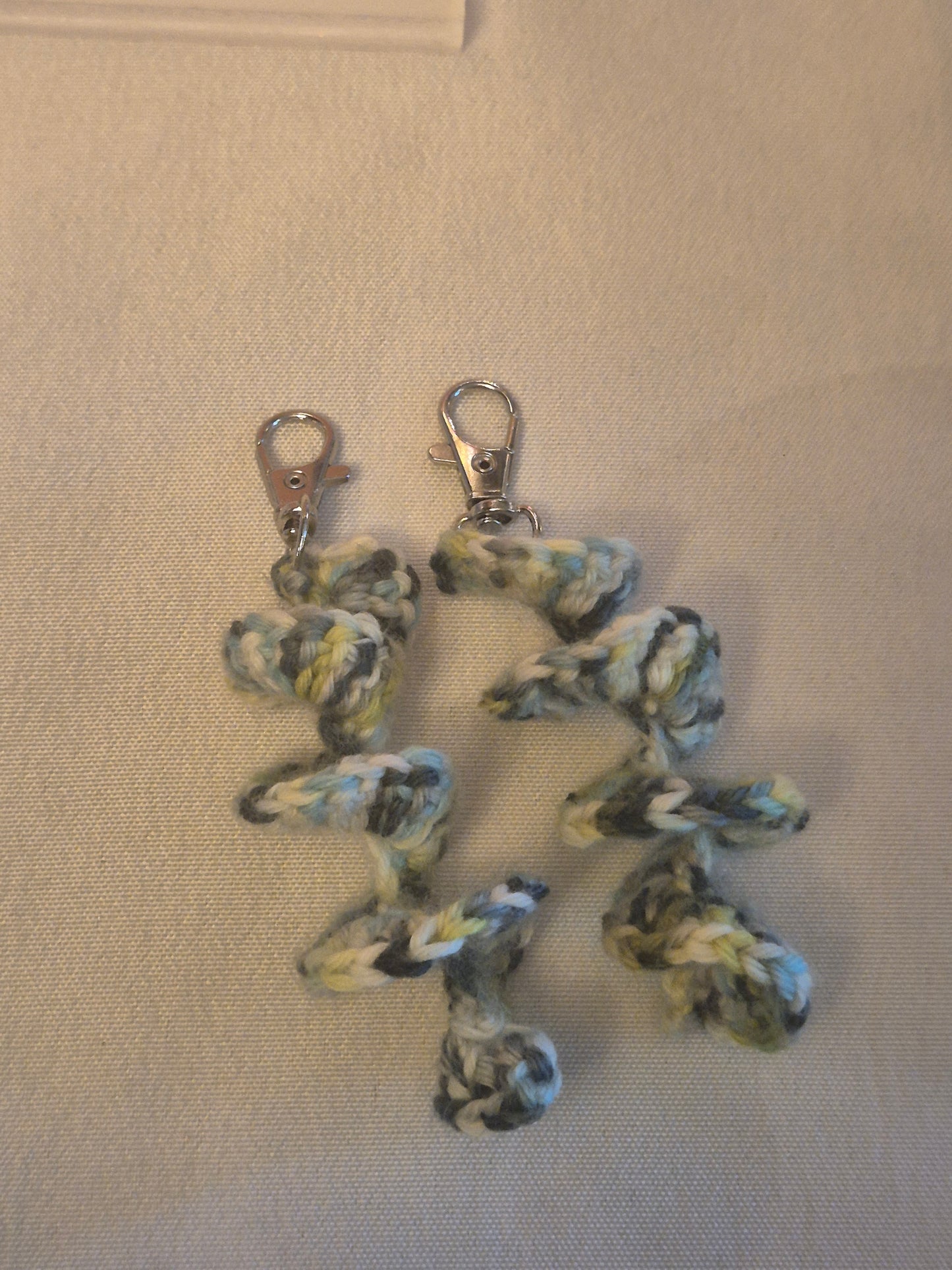 Fidget twirl keychains